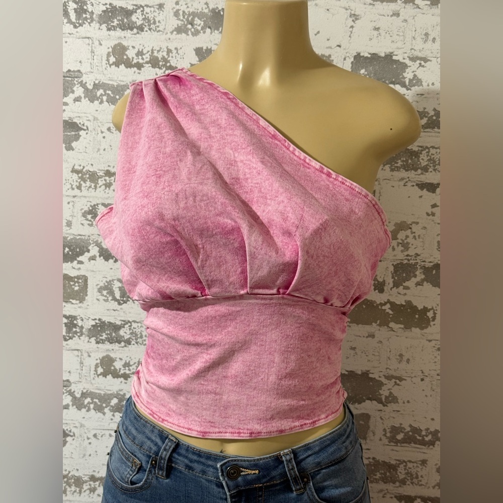 SHEIN Pink One-Shoulder Crop Top - Picture 3 of 8